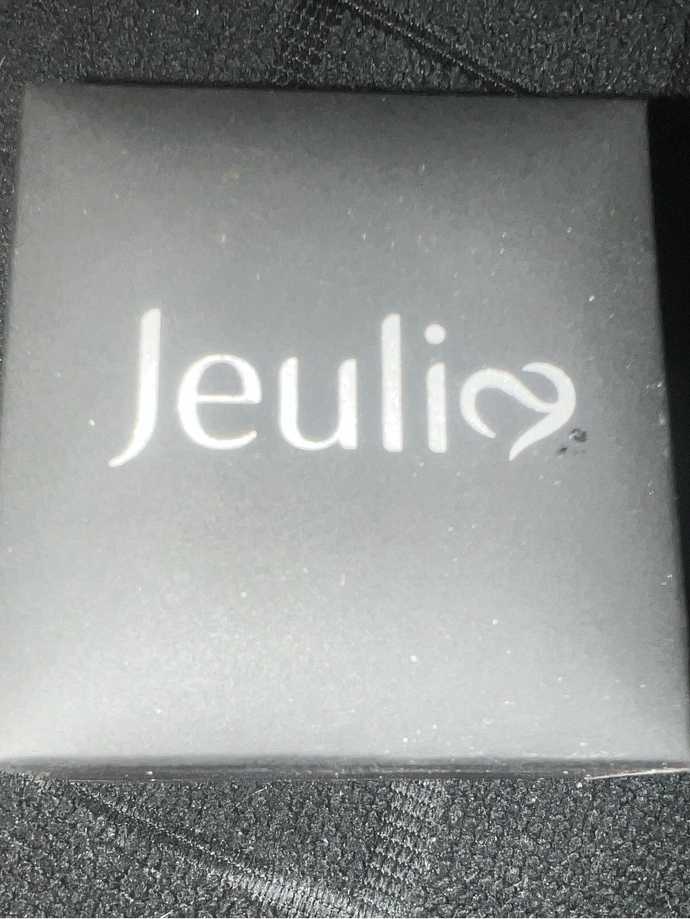 Brand new with tag Jeulia size  8 925 s.s. stunning ring
